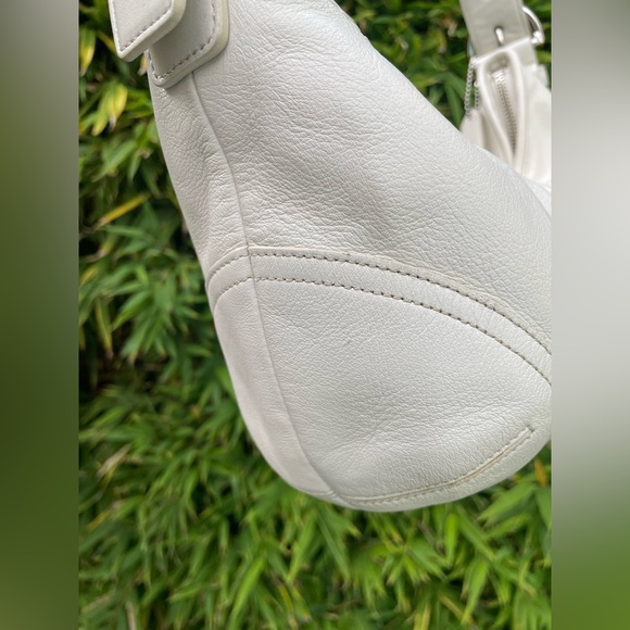 Coach Soho Large Ivory Glove Leather Hobo Shoulder Bag 9464 Y2K🔥 - Picture 10 of 15